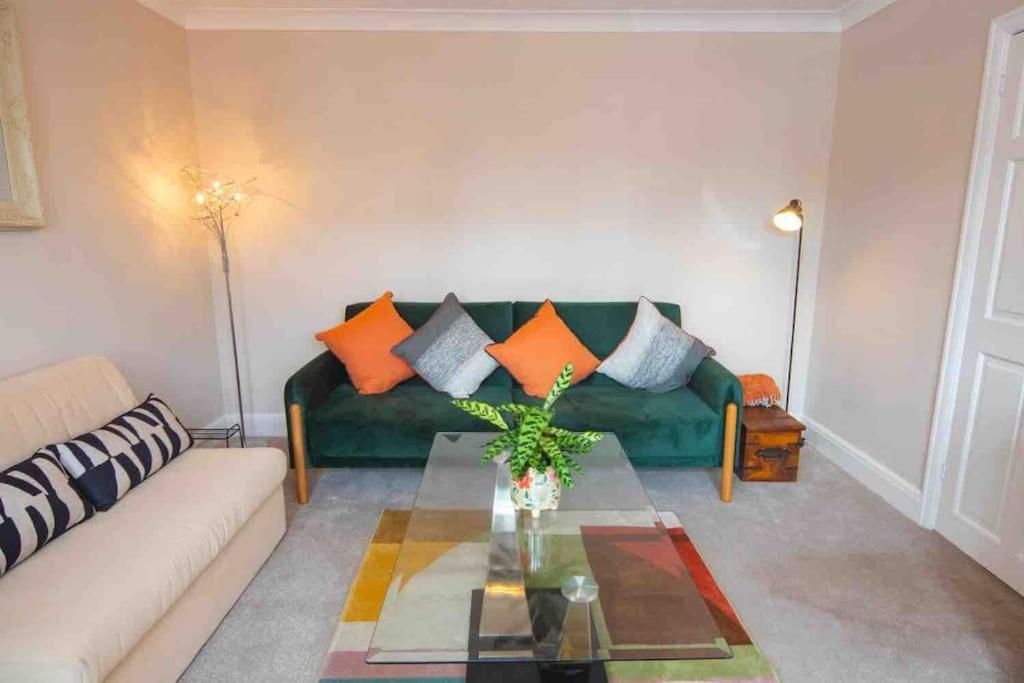 1 Bedroom Self Contained Apartment In Christchurch Винктон Экстерьер фото