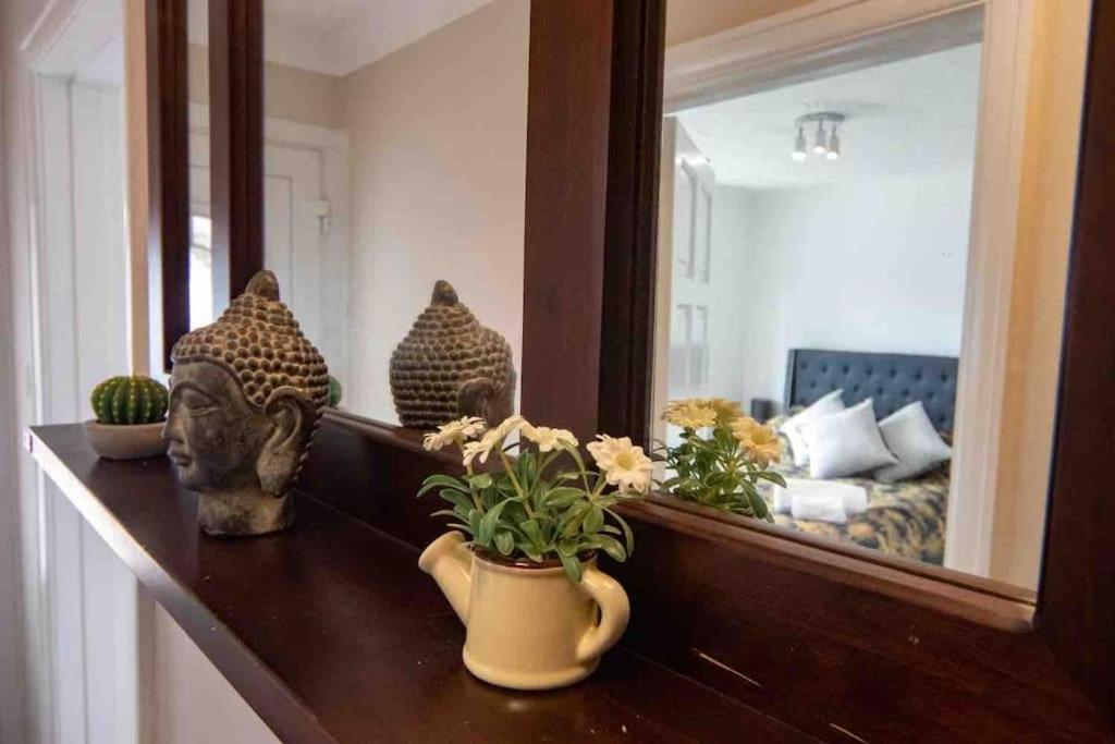 1 Bedroom Self Contained Apartment In Christchurch Винктон Экстерьер фото